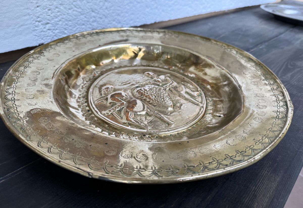 La Grappe de Canaan - Plat d'Offrandes – XVIe -photo-1