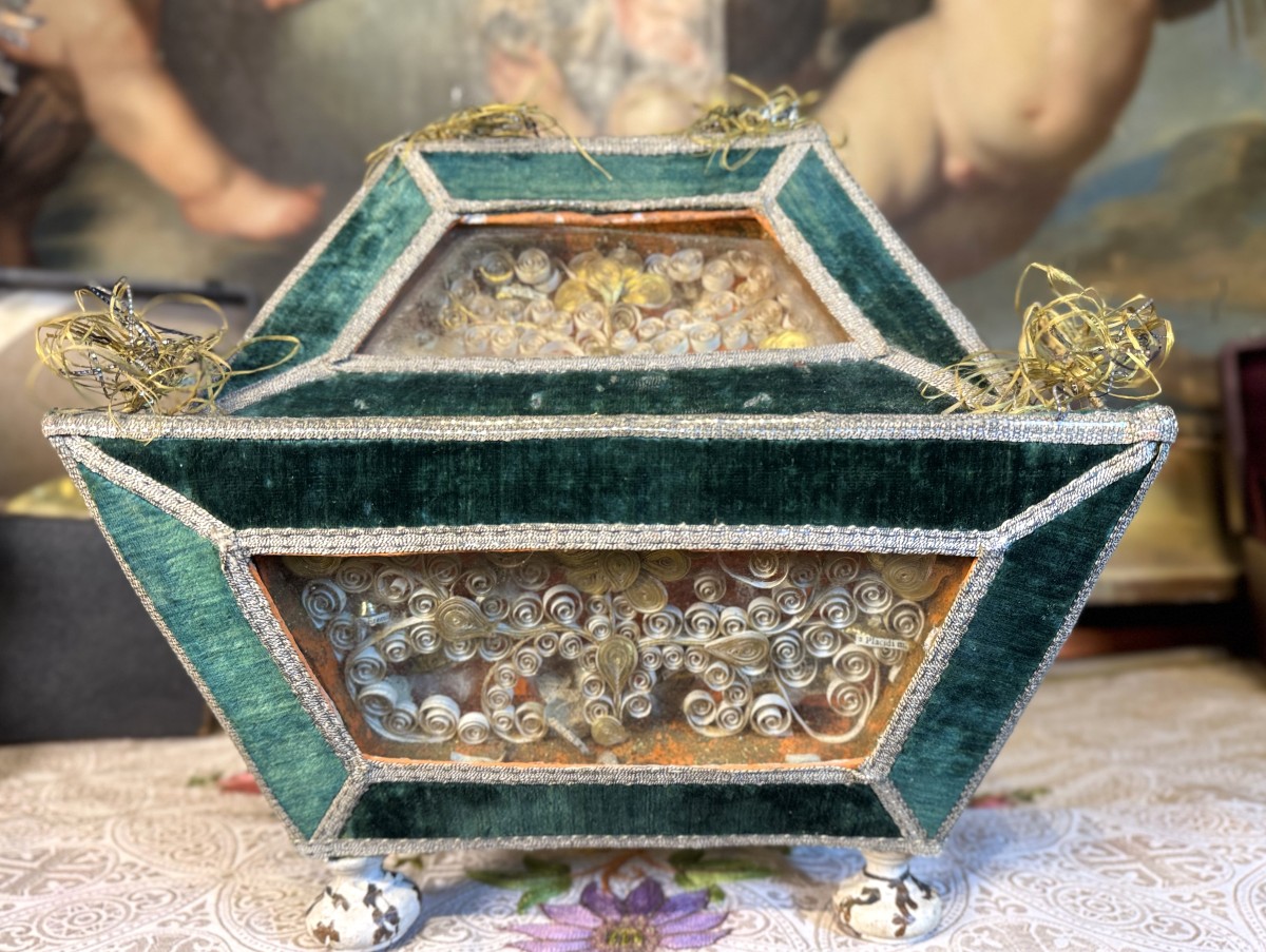 Reliquary Shrine In Its Wooden Box - 18th Century