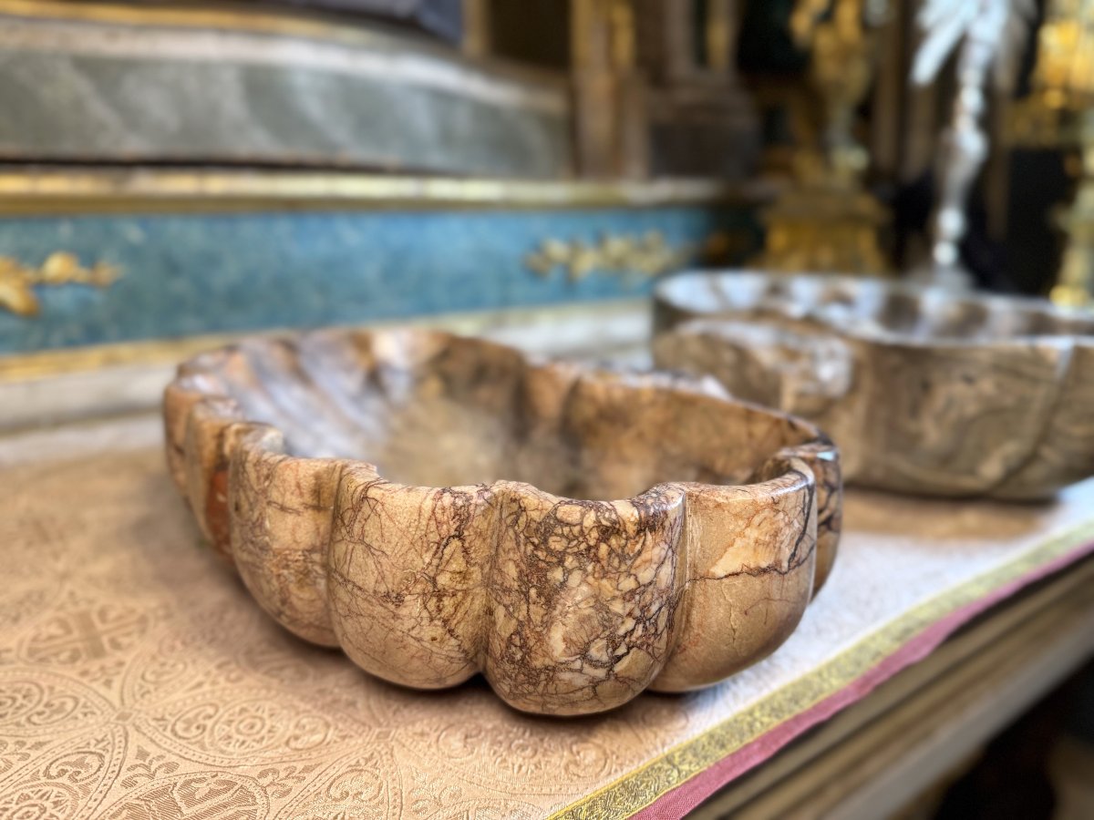 Paire de bénitiers de chapelle – XVIIIe -photo-4