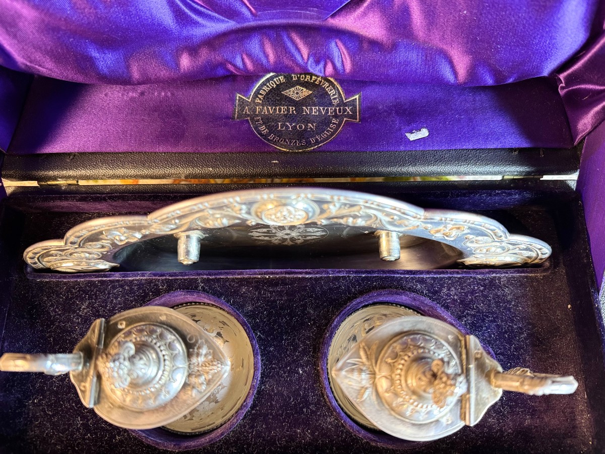 Burettes liturgiques et lavabo en argent - XIXe 