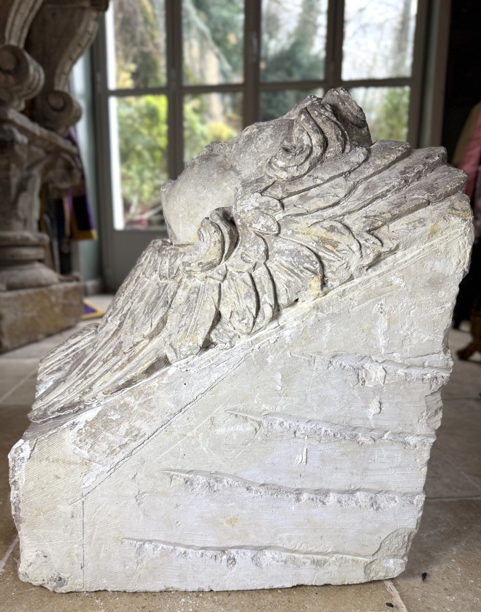Corbeau en pierre à Tête d'Anges – début XVIIIe-photo-4