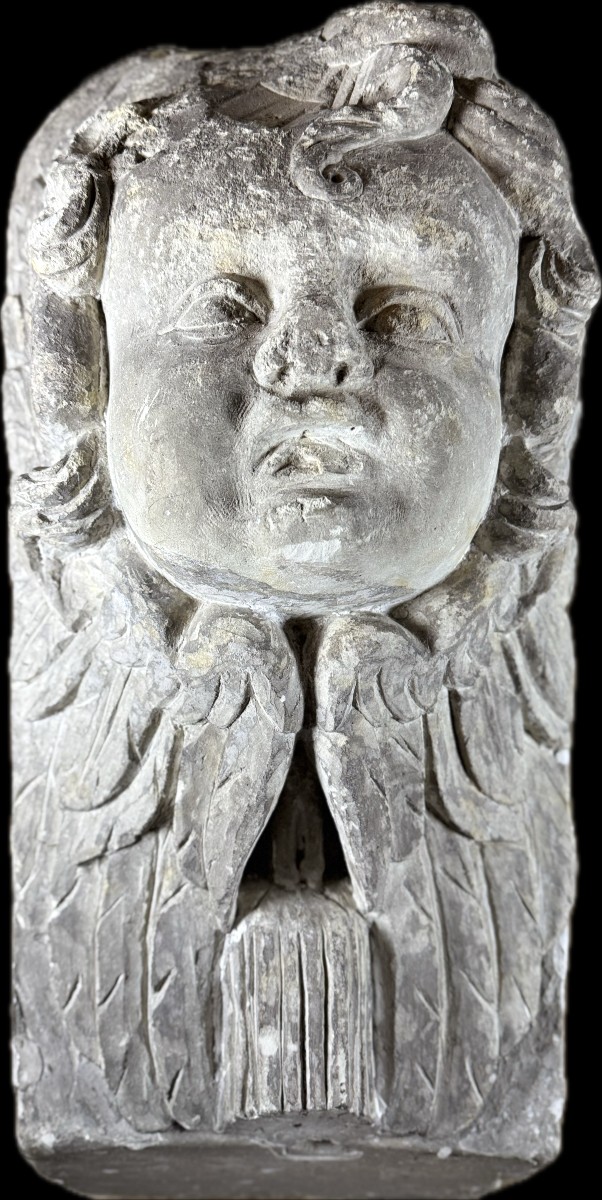 Corbeau en pierre à Tête d'Anges – début XVIIIe