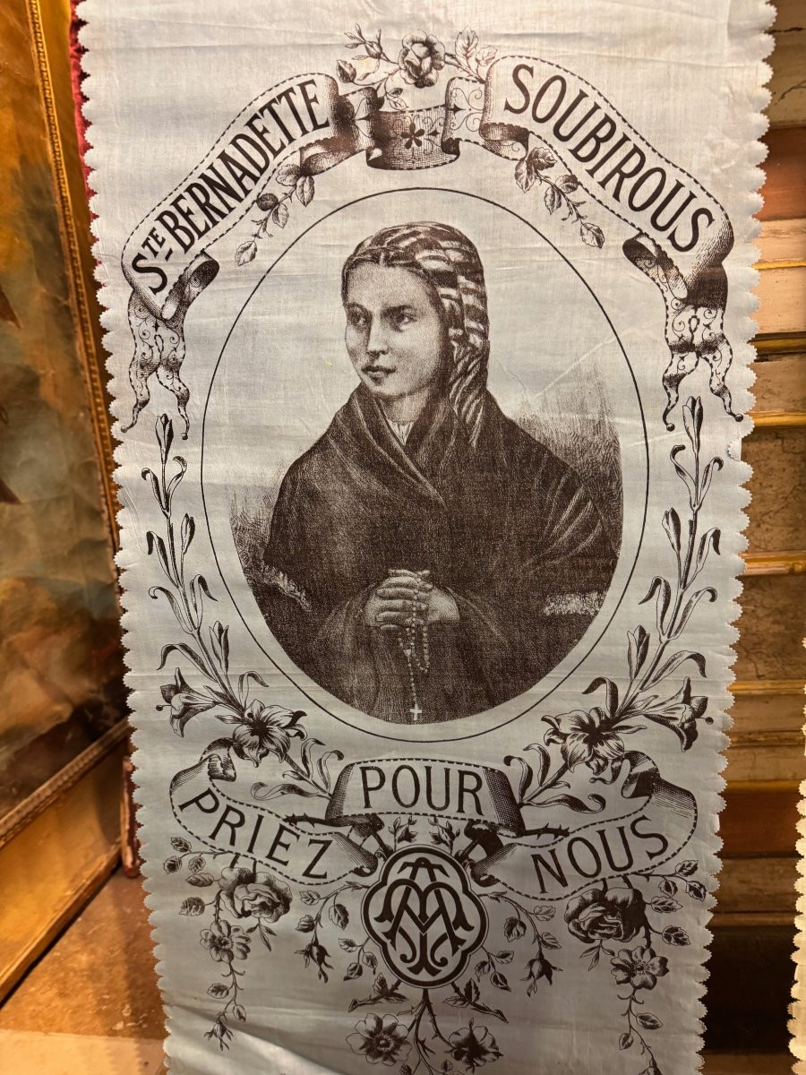 Série de quatre bannières de chapelle - début XXe-photo-3