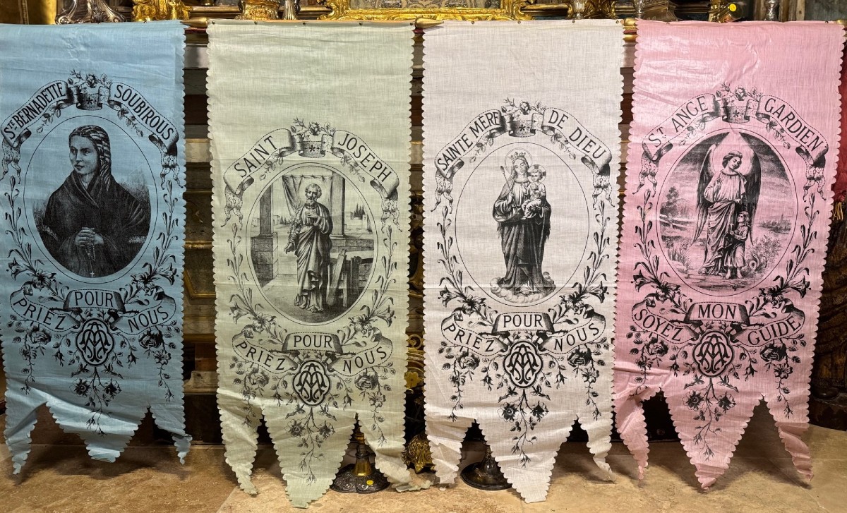 Série de quatre bannières de chapelle - début XXe