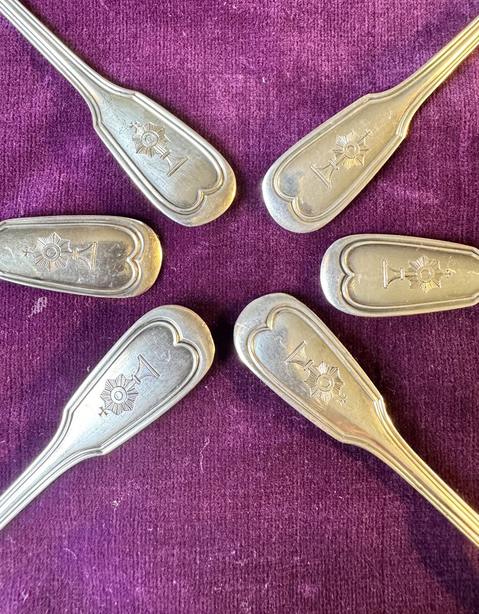 Six Small Silver Spoons With A Monstrance Motif - 19th Century 