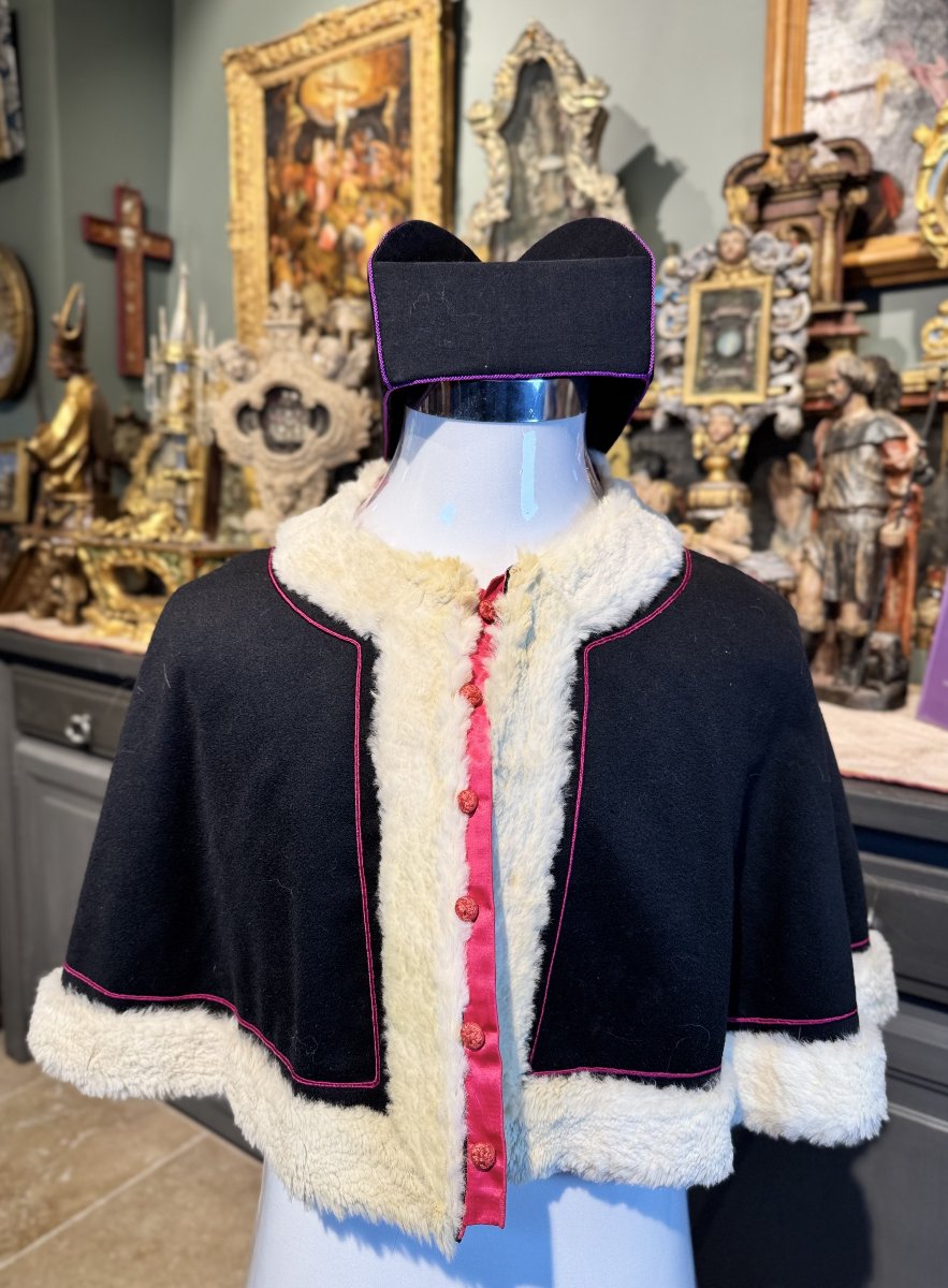 Mozette Or Camail And Canon's Biretta - Early 20th Century-photo-2