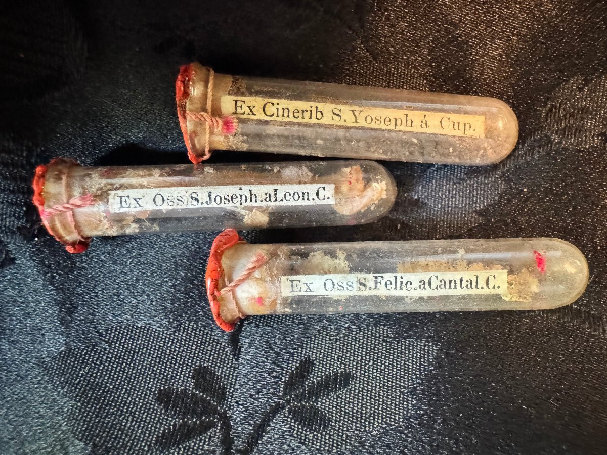 Set Of Capuchin Reliquary Tubes - 19th Century-photo-4