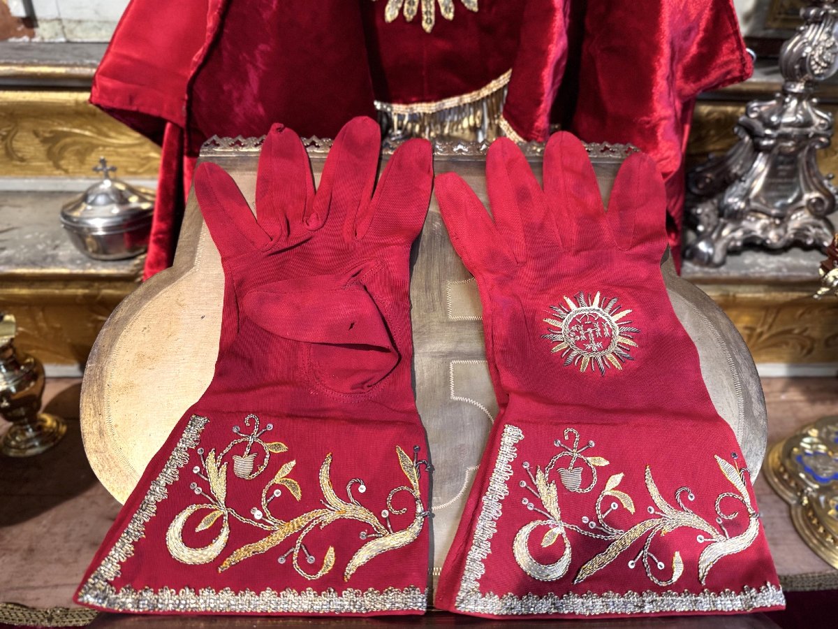 Paire de gants épiscopaux de Monseigneur Fornesa - XXe -photo-1