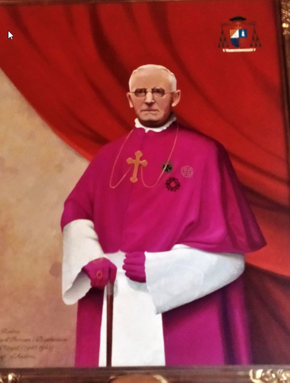 Paire de gants épiscopaux de Monseigneur Fornesa - XXe -photo-2