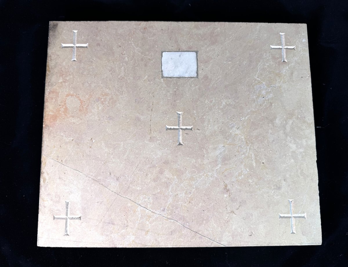 Pierre d’autel en marbre beige - XIXe