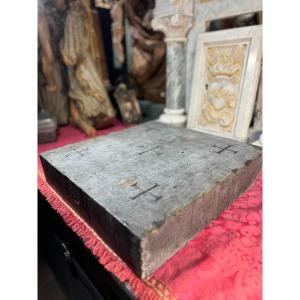 Important Altar Stone In Gray Marble And Its Relic – 19th Century