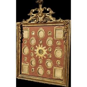 Exceptional Canivet Reliquary With 140 Relics Including Christ's Clothing - 18th Century