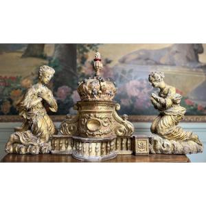 Pair Of Angels And Altar Gallery – 17th Century 