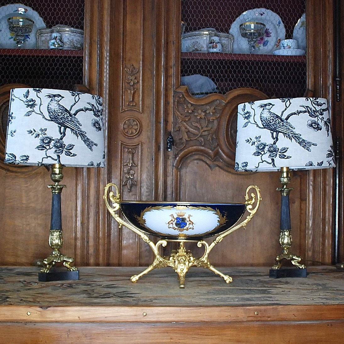 Coupe en porcelaine bronze et laiton doré,  dans le goût de Sèvres - Famille ROLLAND de CHAMBAUDOIN d'ERCEVILLE-photo-2