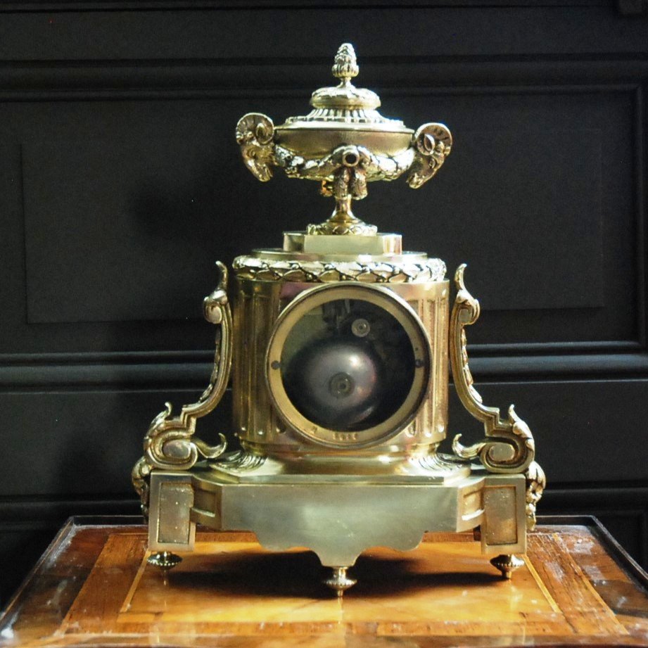 Pendule en bronze ciselé de Style Louis XVI, Seconde moitié du XIXe siècle-photo-5