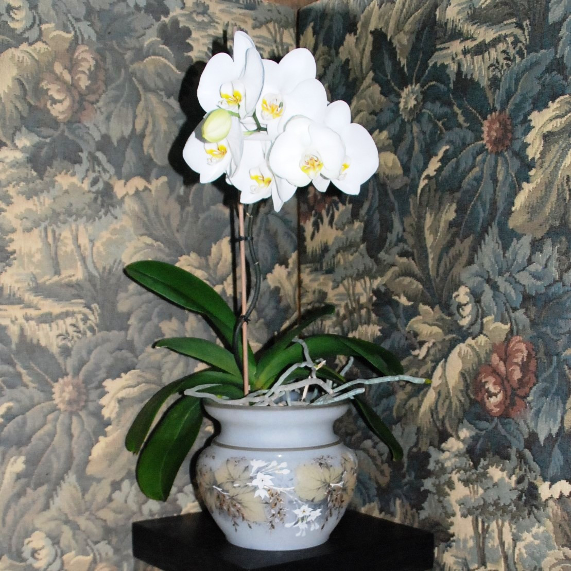 Grand vase ou cache pot en opaline blanche -photo-3