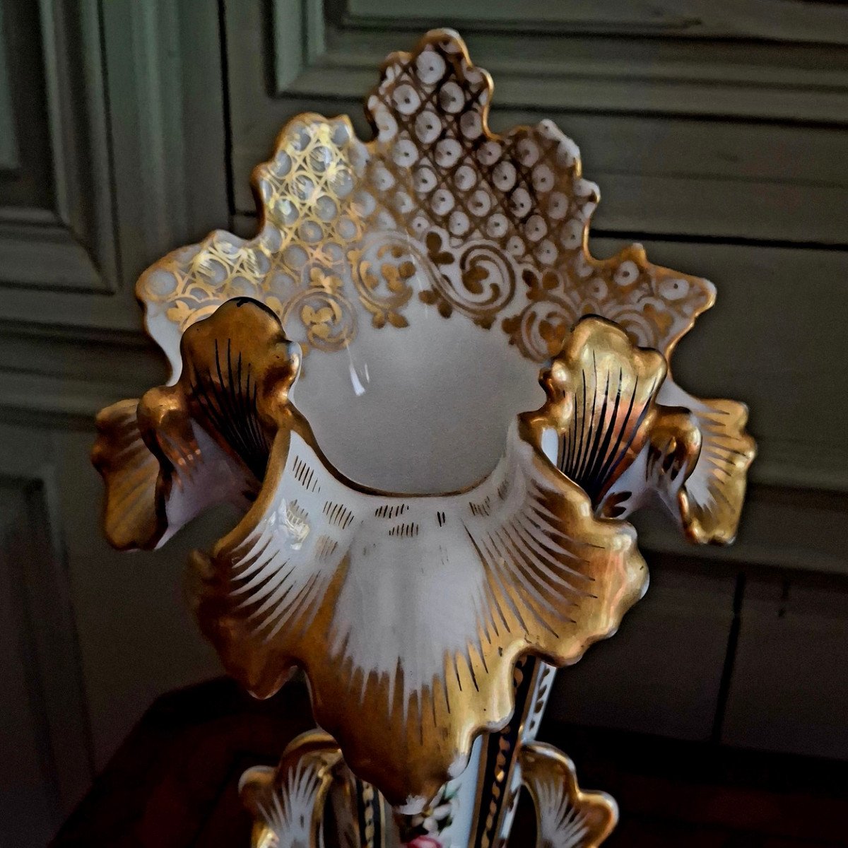 Pair Of Large Wedding Vases In 19th Century Paris Porcelain.-photo-2