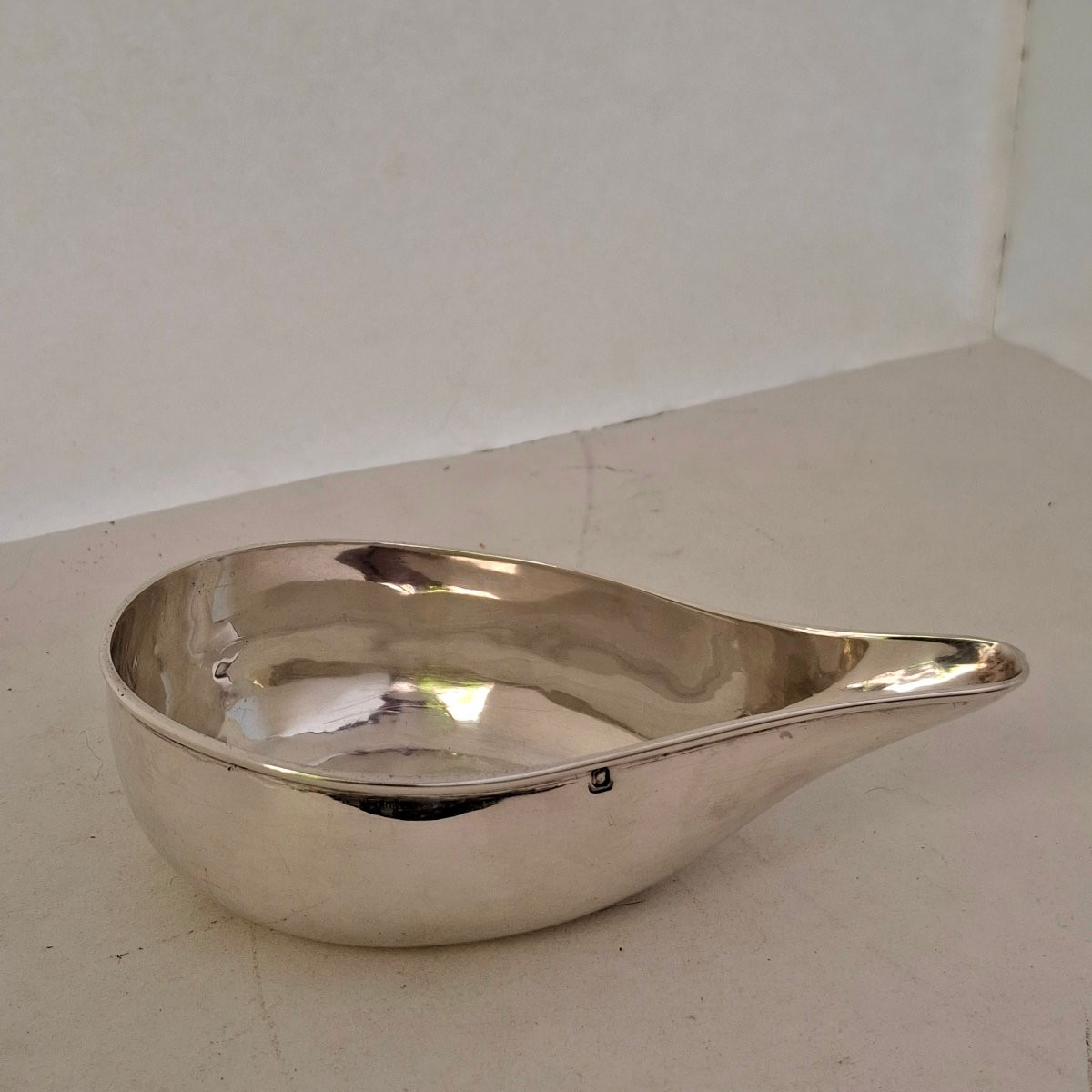 Biberon-tasse ou tasse à bec pour  nourisson en argent massif-photo-3