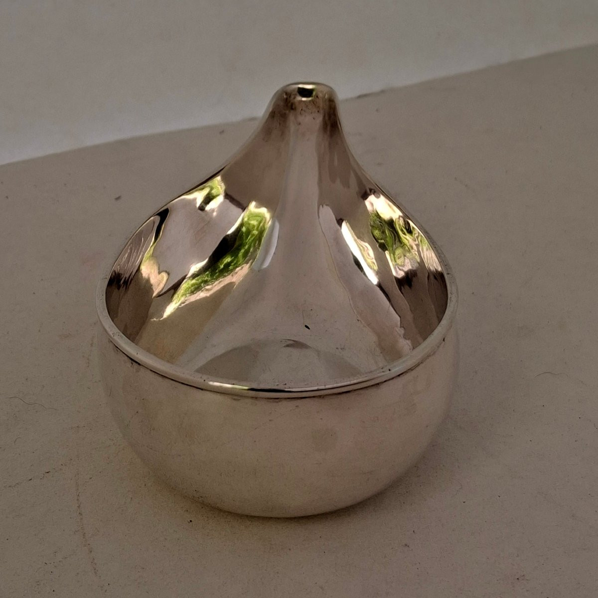 Biberon-tasse ou tasse à bec pour  nourisson en argent massif-photo-4