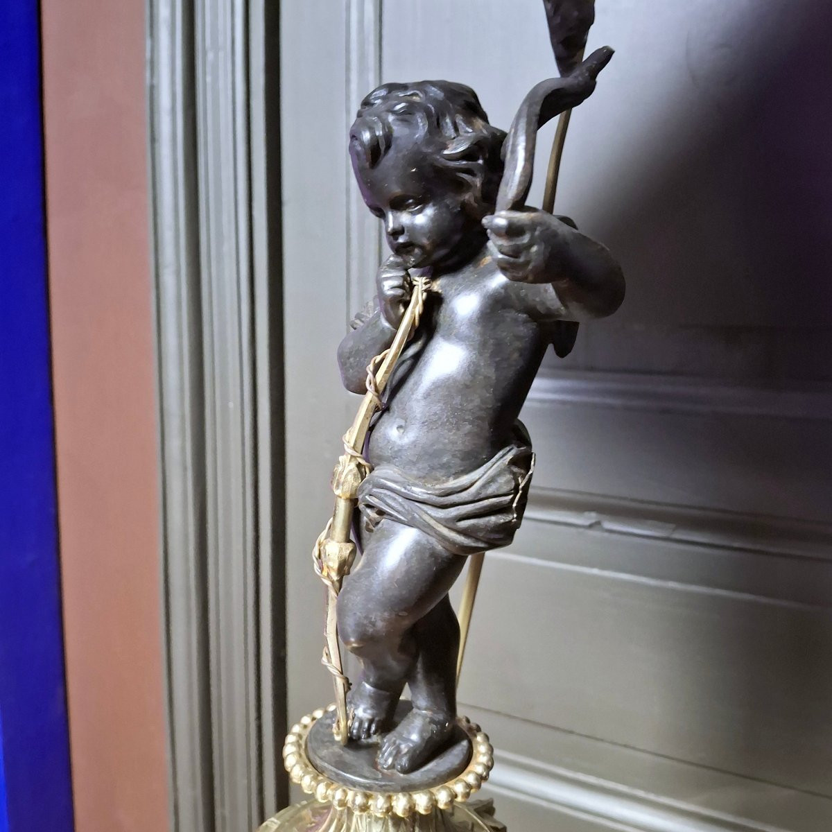 Lampe cupidon en bronze avec abat-jour-photo-1