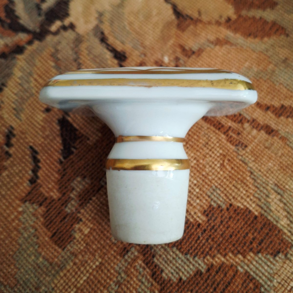 Suite de trois flacons porcelaine  Samson + une boite à poudre-photo-1