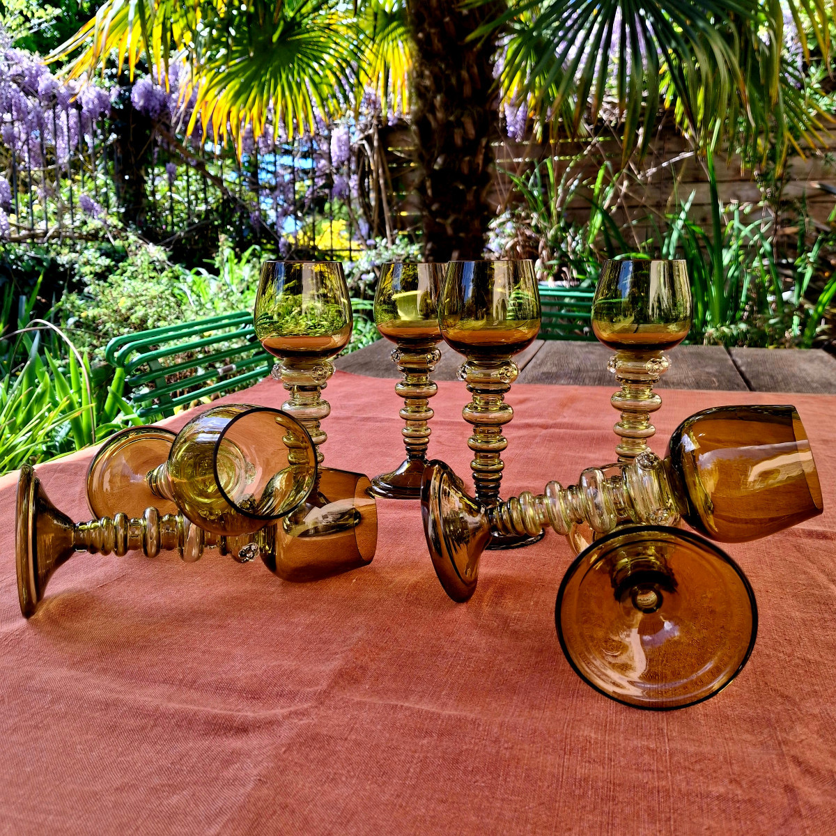 Suite de huit verres roemer en cristal  ''verre de forêt''   Theresienthal 