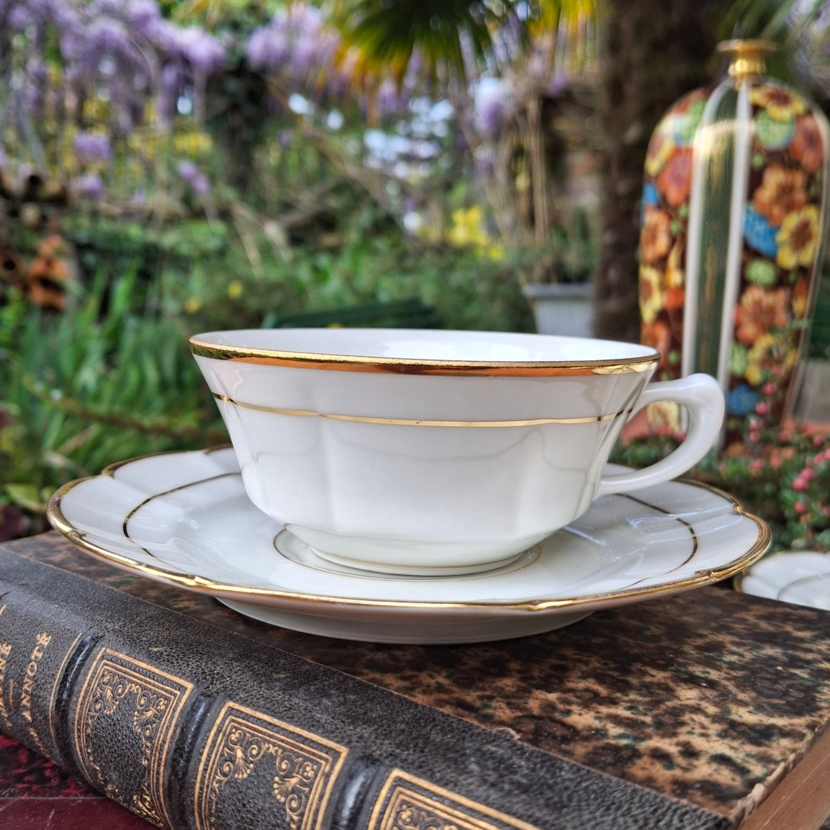 Twelve Châtres Sur Cher Porcelain Tea Or Coffee Cups-photo-3