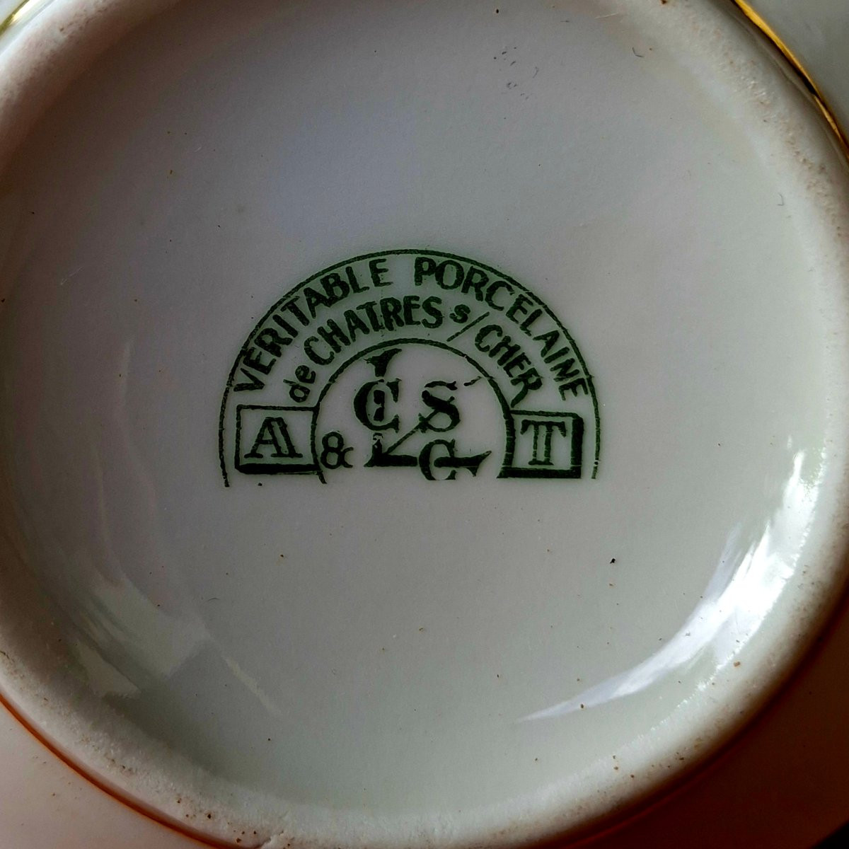 Twelve Châtres Sur Cher Porcelain Tea Or Coffee Cups-photo-3
