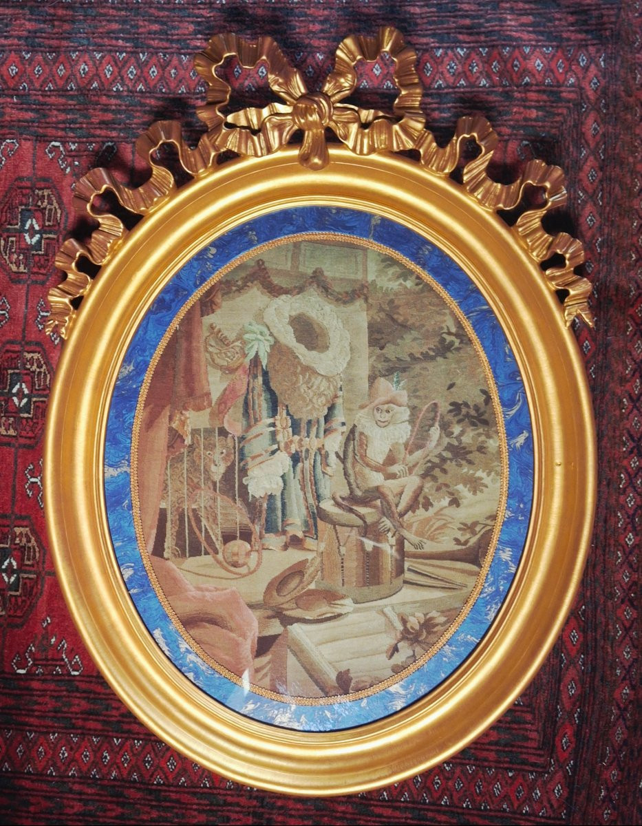 Paire de tapisserie d'Aubusson  XVIIIème dans une paire de cadre ovale de style Louis XVI-photo-4