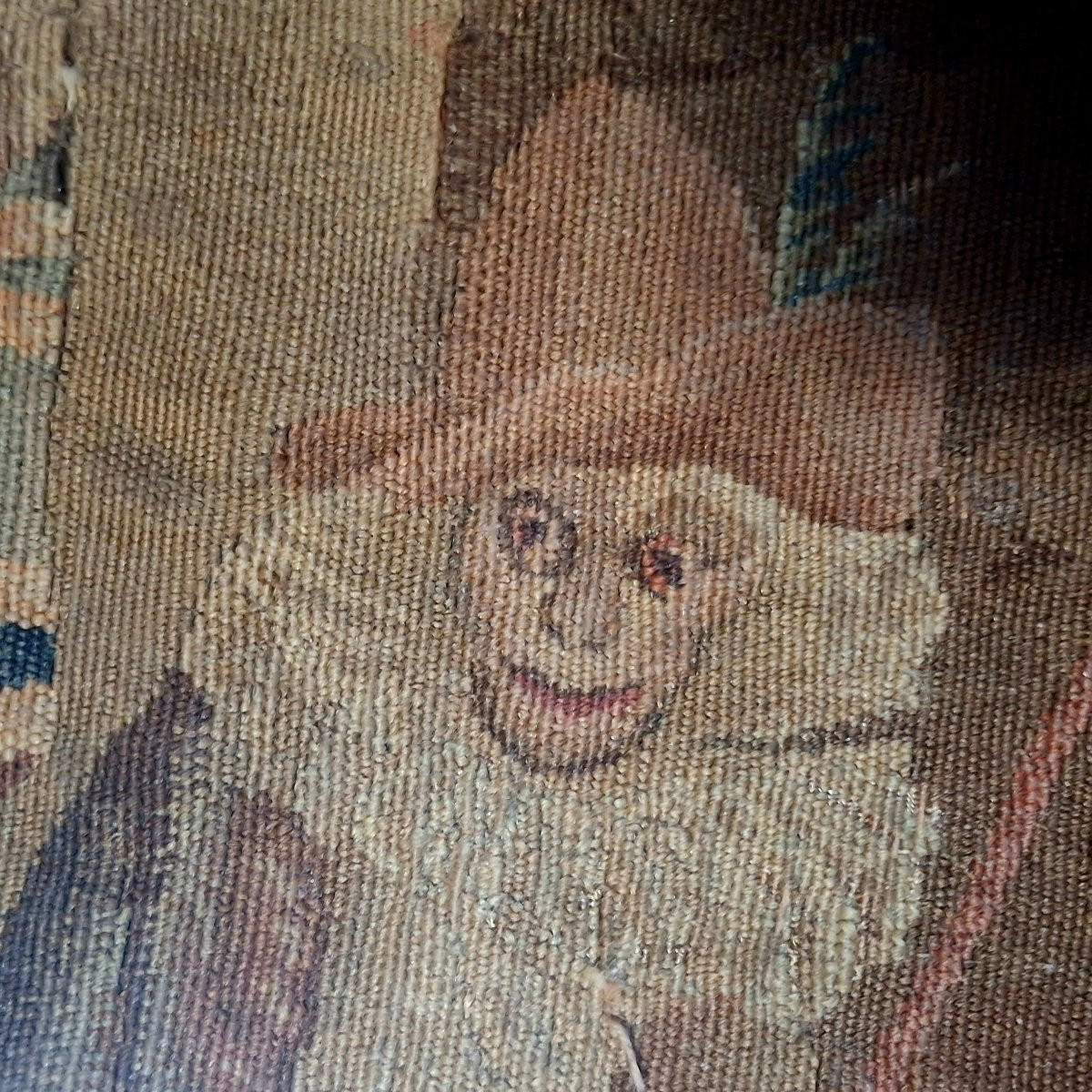 Paire de tapisserie d'Aubusson  XVIIIème dans une paire de cadre ovale de style Louis XVI-photo-6