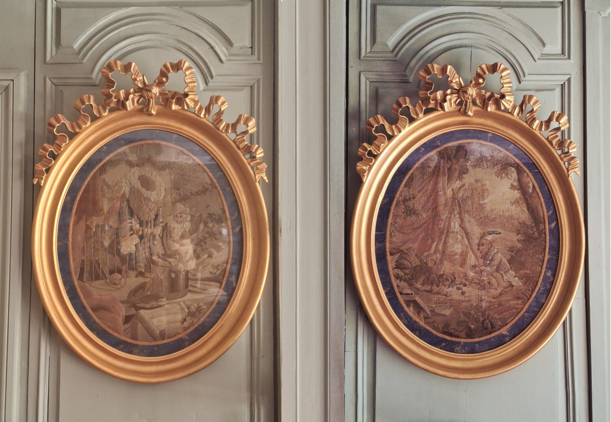 Paire de tapisserie d'Aubusson  XVIIIème dans une paire de cadre ovale de style Louis XVI
