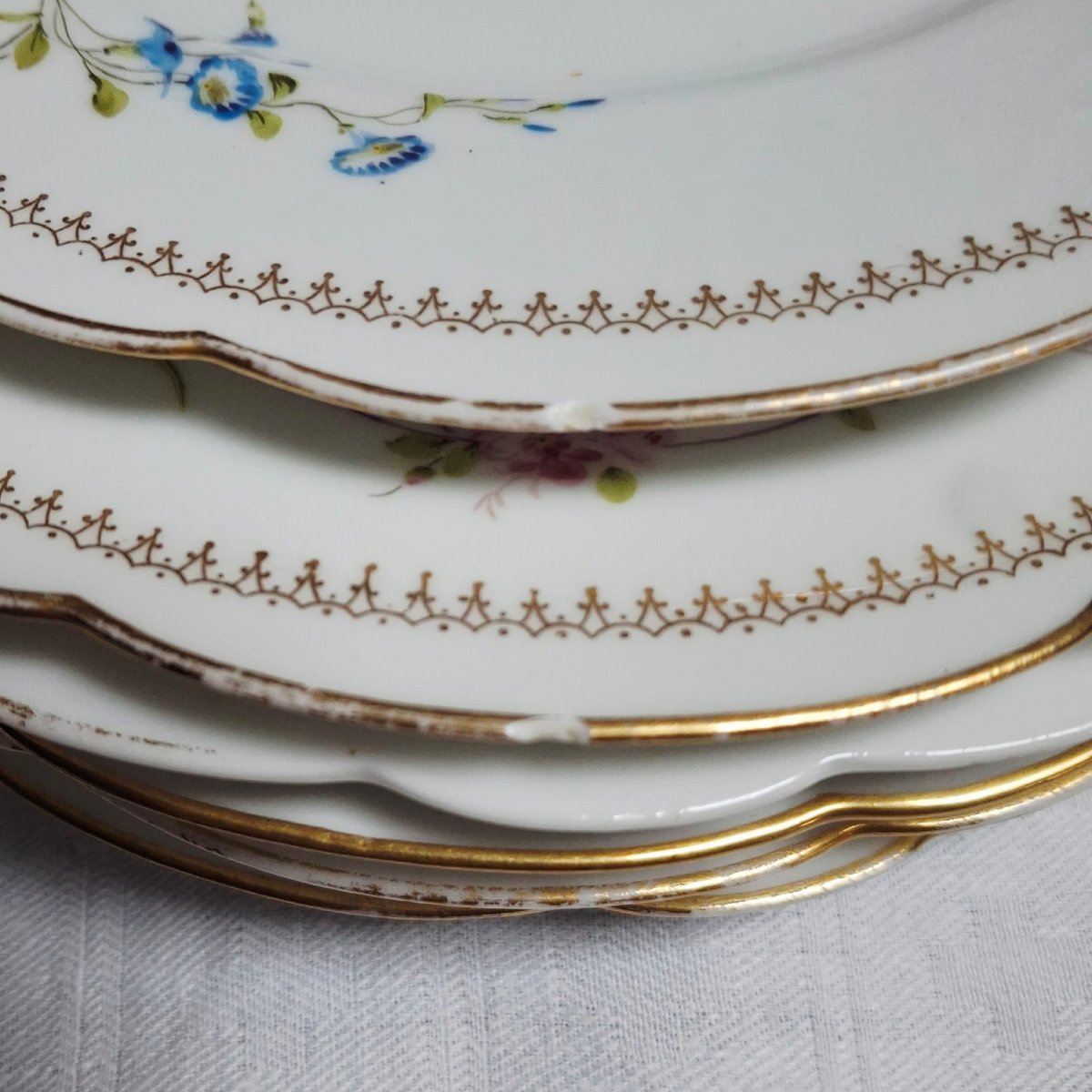 Ernie Brand Porcelain Dessert Set-photo-3