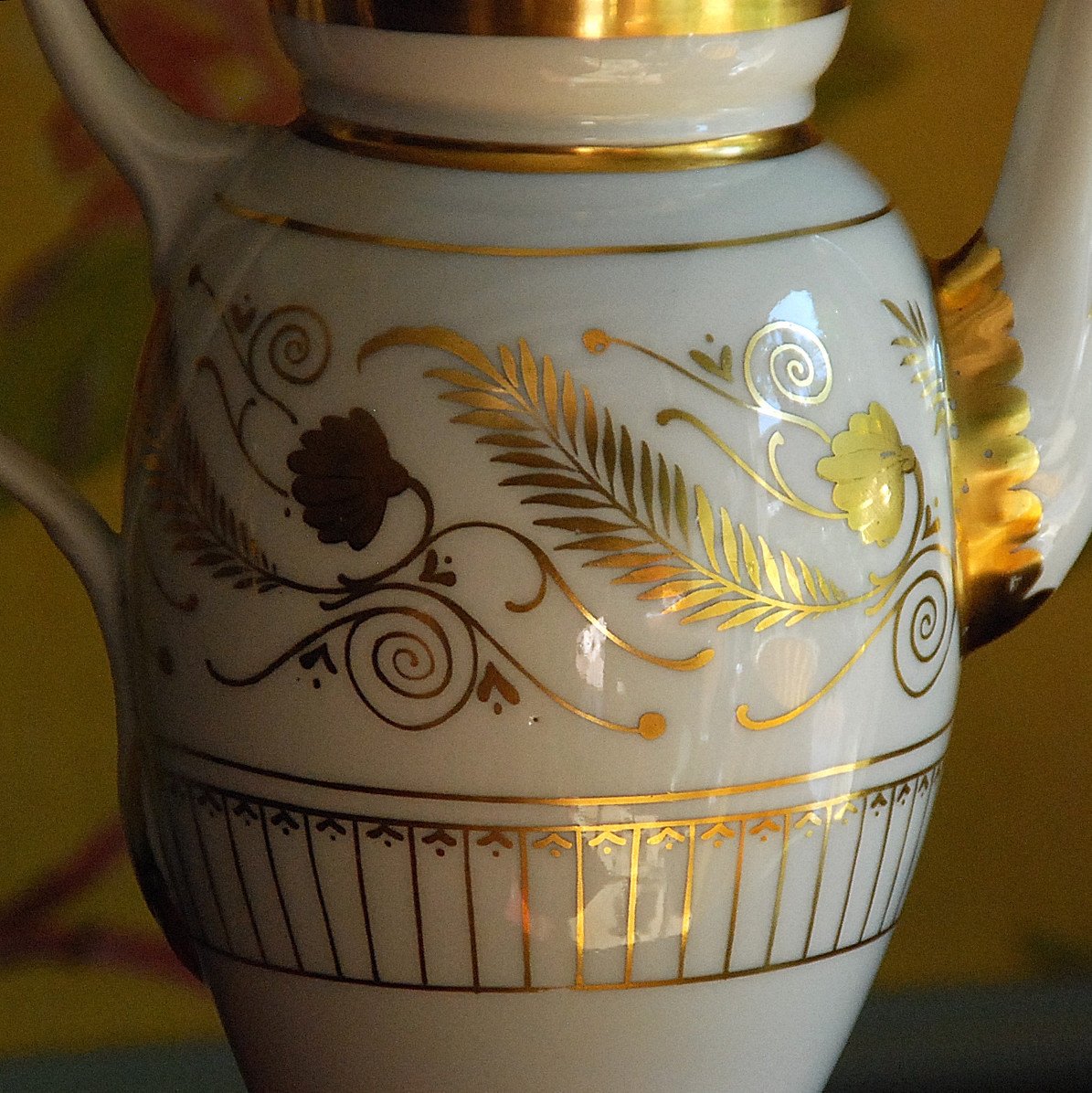 Porcelain And Gold Coffee Maker Or Jug. Early XIXth-photo-2