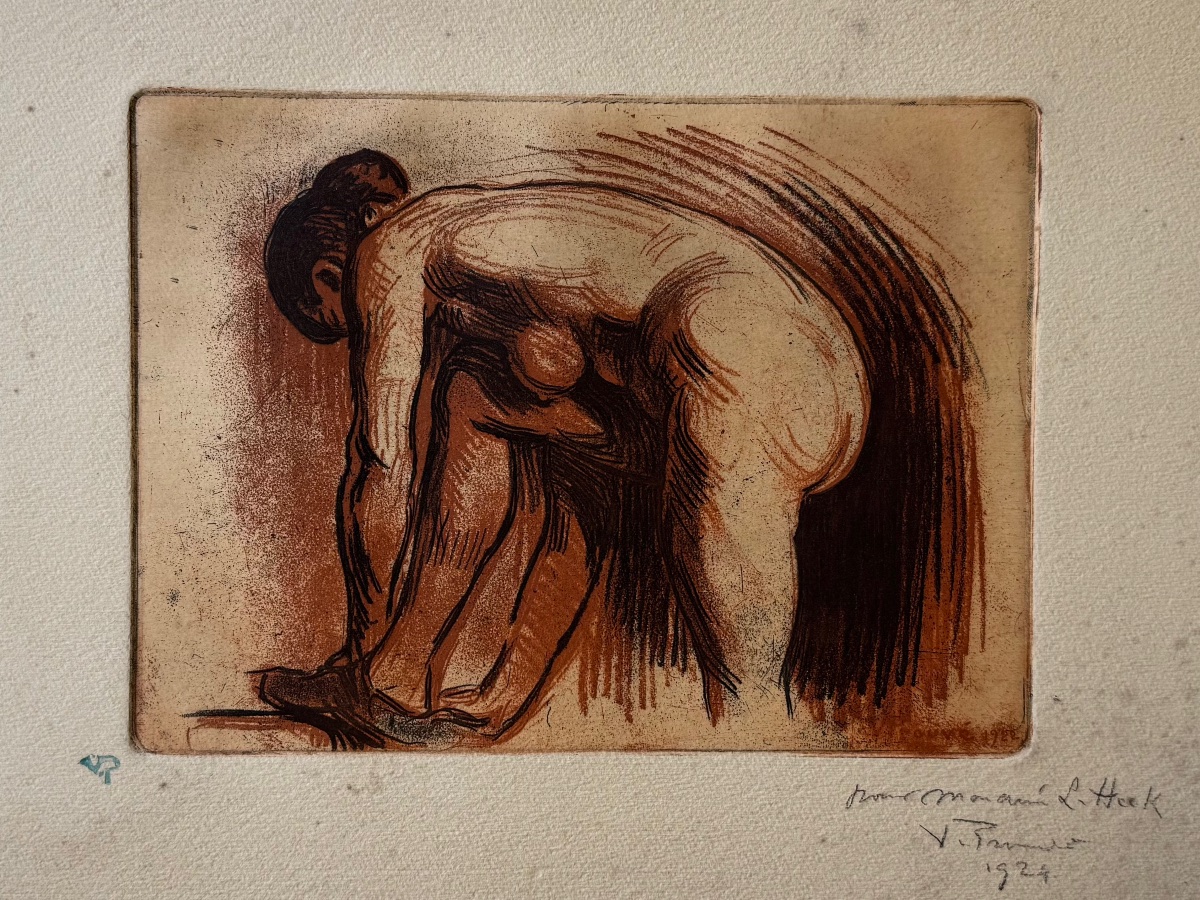 Nude Woman Putting On Her Stockings. 1922-photo-2