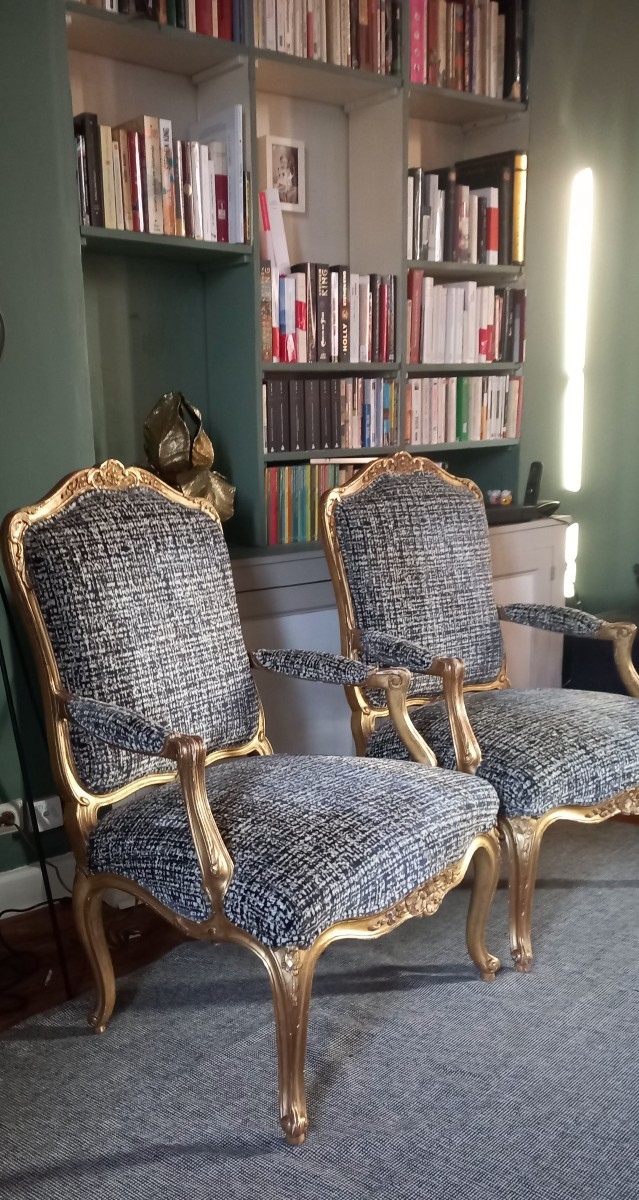Pair Of Louis XV Armchairs - à La Reine