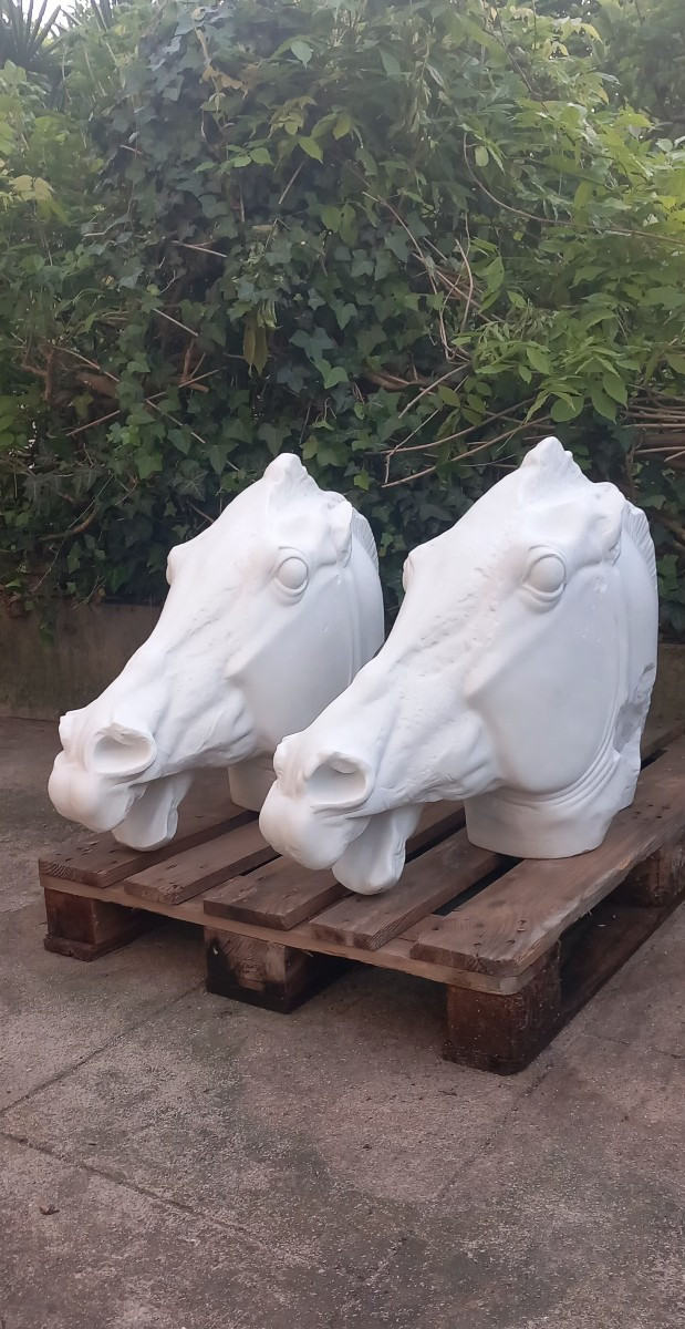 Selene Quadriga – Monumental Suite Of Four Horse Heads After The Parthenon-photo-4