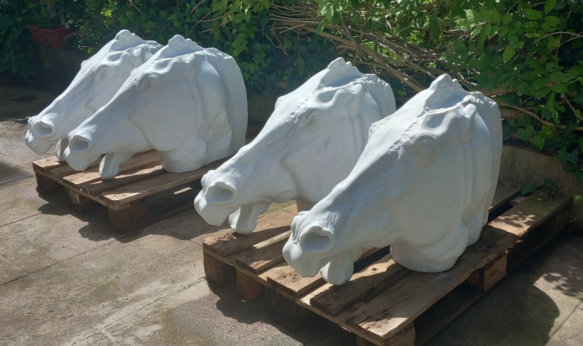 Selene Quadriga – Monumental Suite Of Four Horse Heads After The Parthenon-photo-5