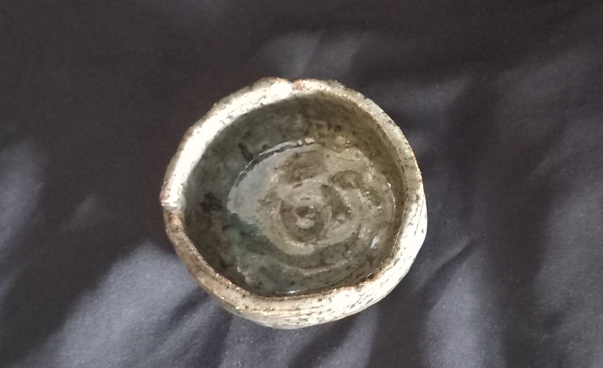 Oribe Stoneware Tea Ceremony Bowl (chawan) - Japan, 20th Century-photo-1