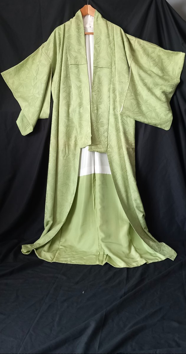 Kimono de soie  - Japon- Période Showa-  XX 