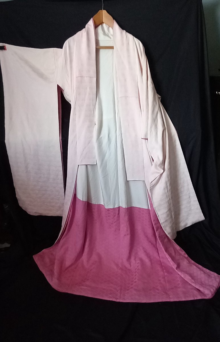 Kimono d'Hiver en Soie Damassée (Awase) Rose Dragée et Fuchsia – Japon, XXe Siècle