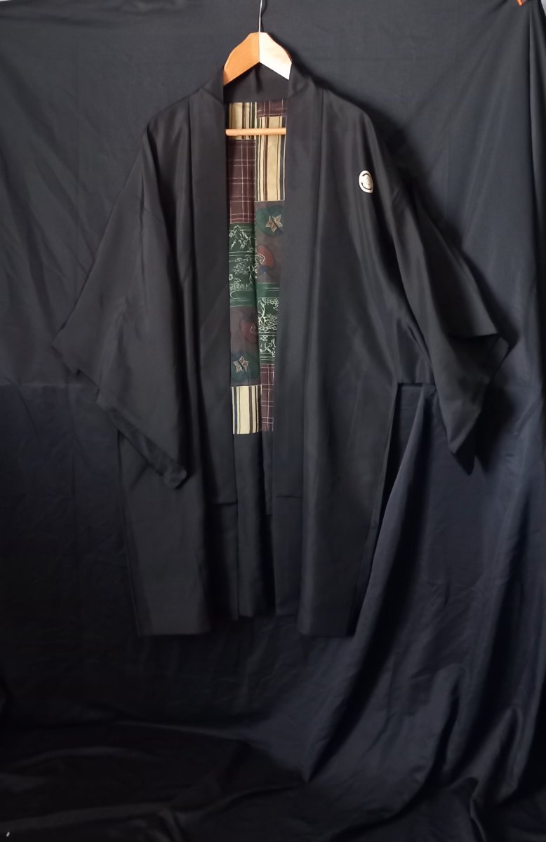 Men's Black Silk Formal Jacket (haori Kuro-montsuki) – Japan, 20th Century