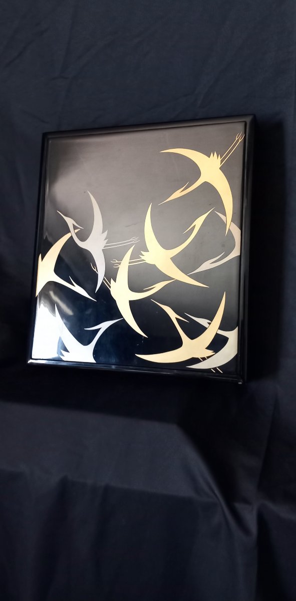 Japanese Lacquer Box Decorated With Flying Cranes