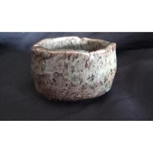 Oribe Stoneware Tea Ceremony Bowl (chawan) - Japan, 20th Century