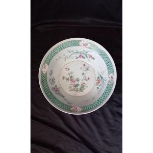 Grande jatte en porcelaine aux émaux de la Famille Rose - Chine, XIXe siècle