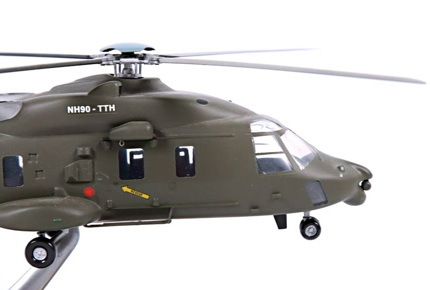Maquette institutionnelle NHIndustries NH90 – Échelle 1/50 – Piazzai Models-photo-3
