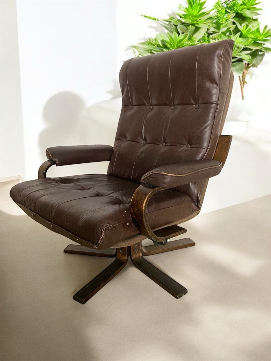 Fauteuil scandinave vintage – bois courbé & cuir