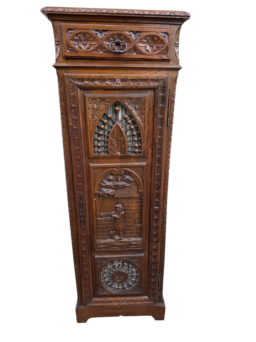 Neo-gothic Breton Bonnetiere Cupboard - Solid Oak - 19th Century