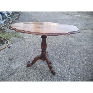 Tripod Pedestal Table