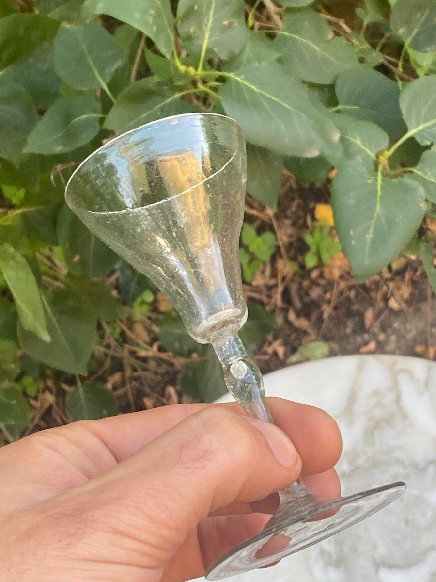 Verre à Tige à Coupe Campaniforme , France, Fin  Du XVII ème Siècle -photo-3