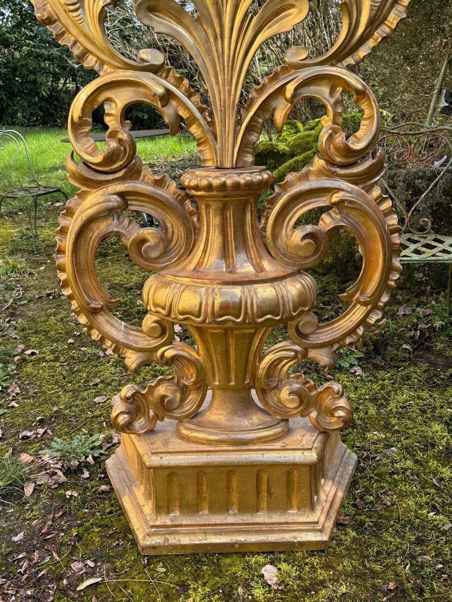 Important Candélabre En Bois Sculpté Et Doré  à Cinq Feux En-photo-3